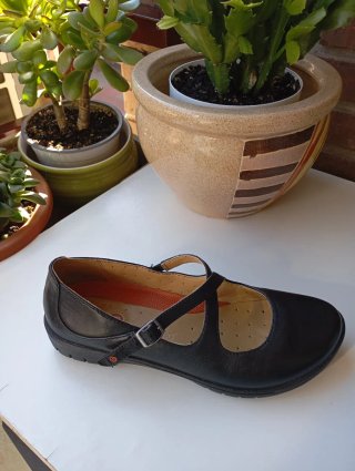 Sandalias doradas con adornos florales piel