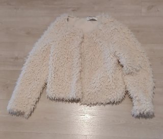 Chaqueta pelo Stradivarius beige Talla M