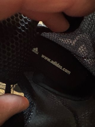Scarpe Adidas nere e bianche
