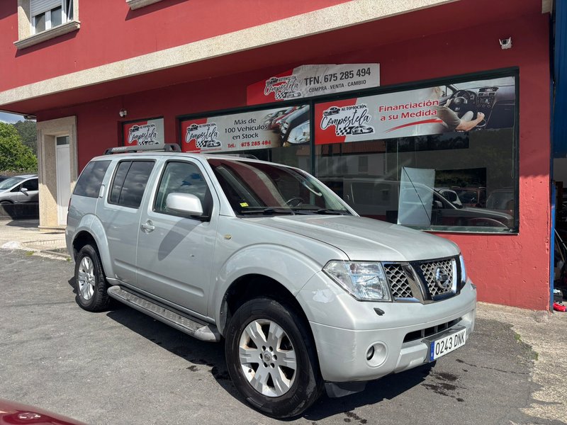 Nissan Pathfinder 2005 - foto 1