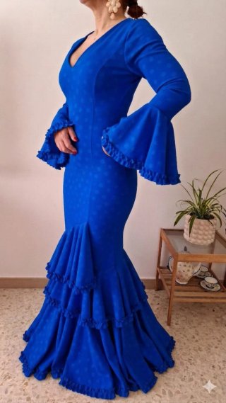 Traje de Flamenca Azul con Volantes