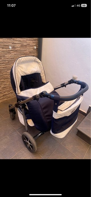 Cochecito Bebe Azul y Blanco en muy buen estado