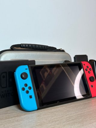 Nintendo Switch con funda