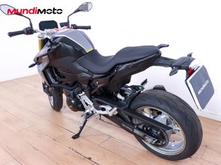 BMW F 900 R