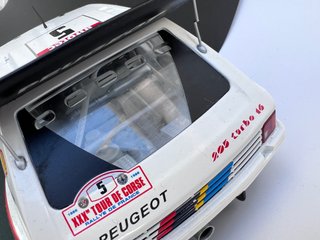 Peugeot 205 Turbo WRC 1/18