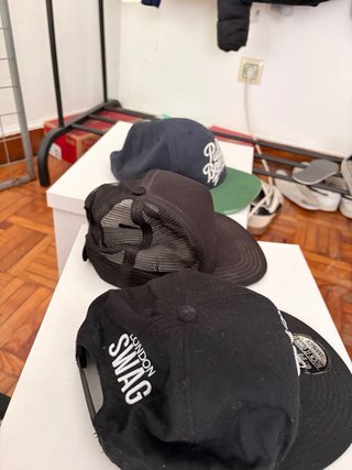 Pack 3 Gorras tipo Snapback / Marcas: Adidas y P&B