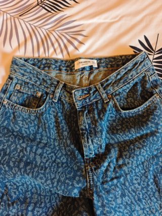 Pantalón vaquero animal print Pull&Bear