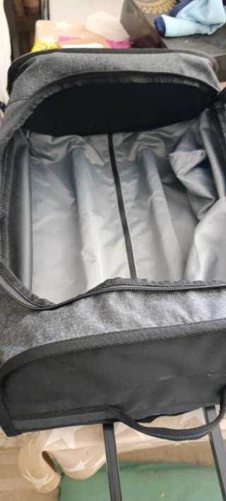 Maleta de cabina gris y negra