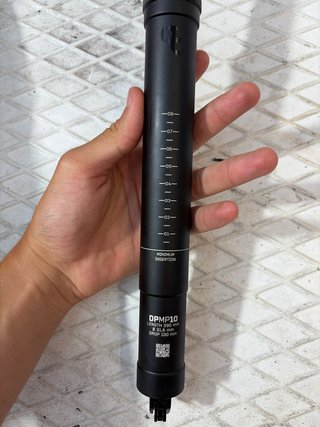 Tija telescópica para bicicleta.
