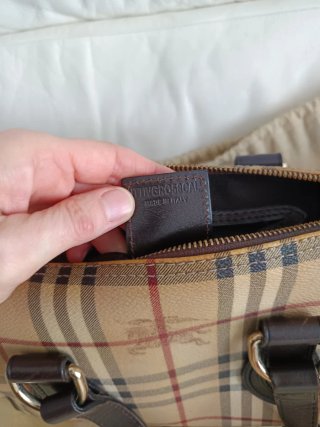 Bauletto Burberry con dustbag e cartellini