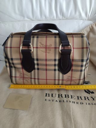 Bauletto Burberry con dustbag e cartellini