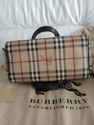 Bauletto Burberry con dustbag e cartellini