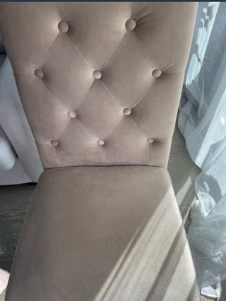 Juego de 6 sillas de salón, 4 beige y 2 negras