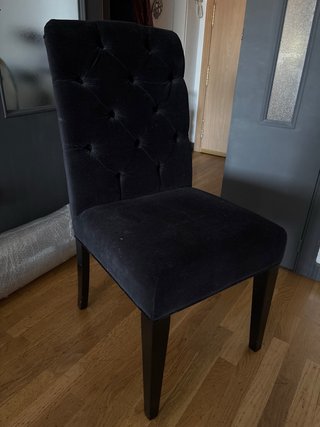 Juego de 6 sillas de salón, 4 beige y 2 negras