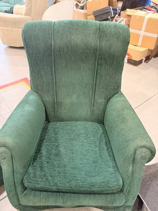 Sillón verde de tela