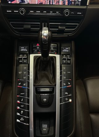 Porsche Macan 2.0 2019