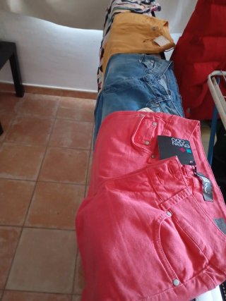 Tejanos azules y rosas