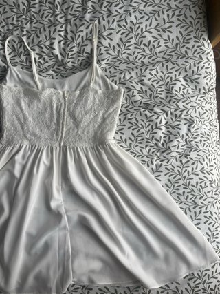 Vestido blanco corto encaje