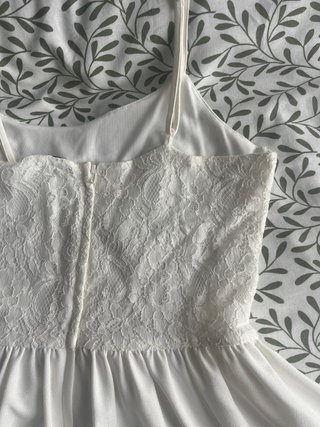 Vestido blanco corto encaje