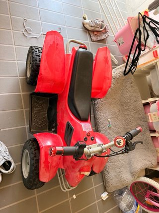 Quad eléctrico infantil rojo