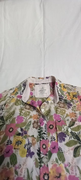 Camisa floral multicolor