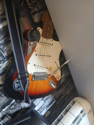 Guitarra Eléctrica Negra