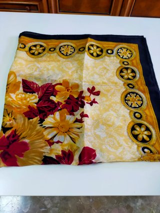 Pañuelo vintage flores rojo y amarillo