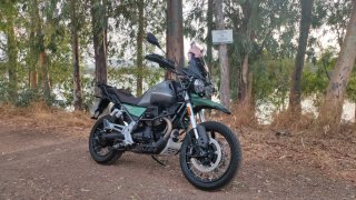 Moto Guzzi V85TT Centenario