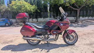 Honda Deauville 700 NT ABS Roja