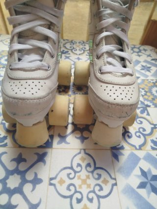 Patines 4 ruedas talla 32