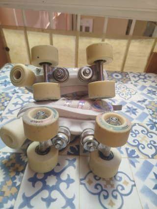 Patines 4 ruedas talla 32