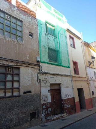 Se vende casa en casco antiguo en Ibi para reforma