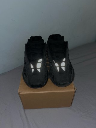 Adidas Yeezy 700 Talla 45 Negras