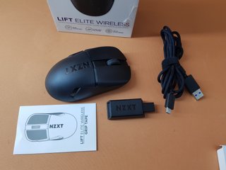 NZXT Lift Elite Ratón 57g 26K DPI Negro