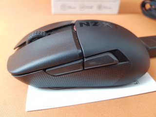 NZXT Lift Elite Ratón 57g 26K DPI Negro