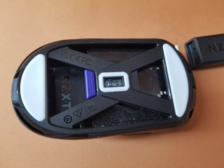 NZXT Lift Elite Ratón 57g 26K DPI Negro