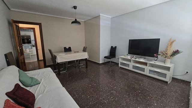Piso en alquiler en Ciutat Jardí en Valencia - Imagen 3