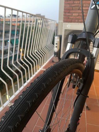 Bicicleta BTwin Riverside 500 Gris/Roja Talla M