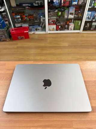 MacBook Pro 14” M1 Pro 16GB RAM 1TB SSD