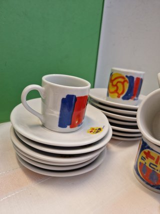 Juego pocillos café y platos decorados
