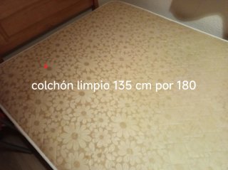 Colchón 135x180 cm limpio