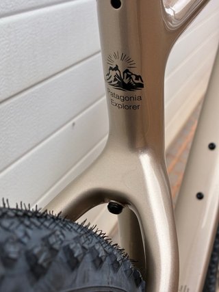 Nuova Bicicleta Gravel Carbono