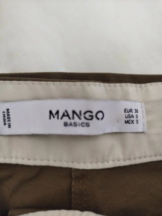Shorts caqui con cinturón