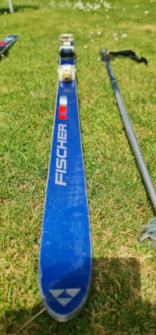 Esquís FISCHER con bastones