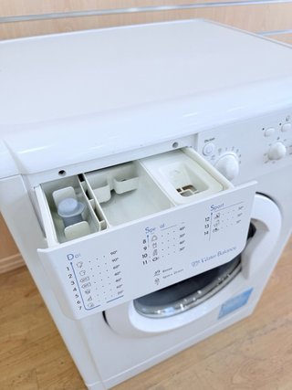 LAVADORA INDESIT 6kg 1000rpm A+ - GARANTIA