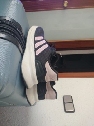 Zapatillas Adidas Negras y Rosas