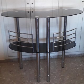 Barra da bar in vetro e metallo nero