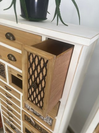 Credenza in legno e vetro