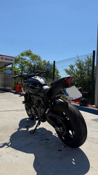 Yamaha MT-07 2023 Negra