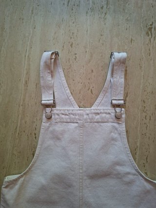 Falda vaquera beige con tirantes